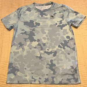 Boys Abercrombie Kids Active T-Shirt Size 11/12
